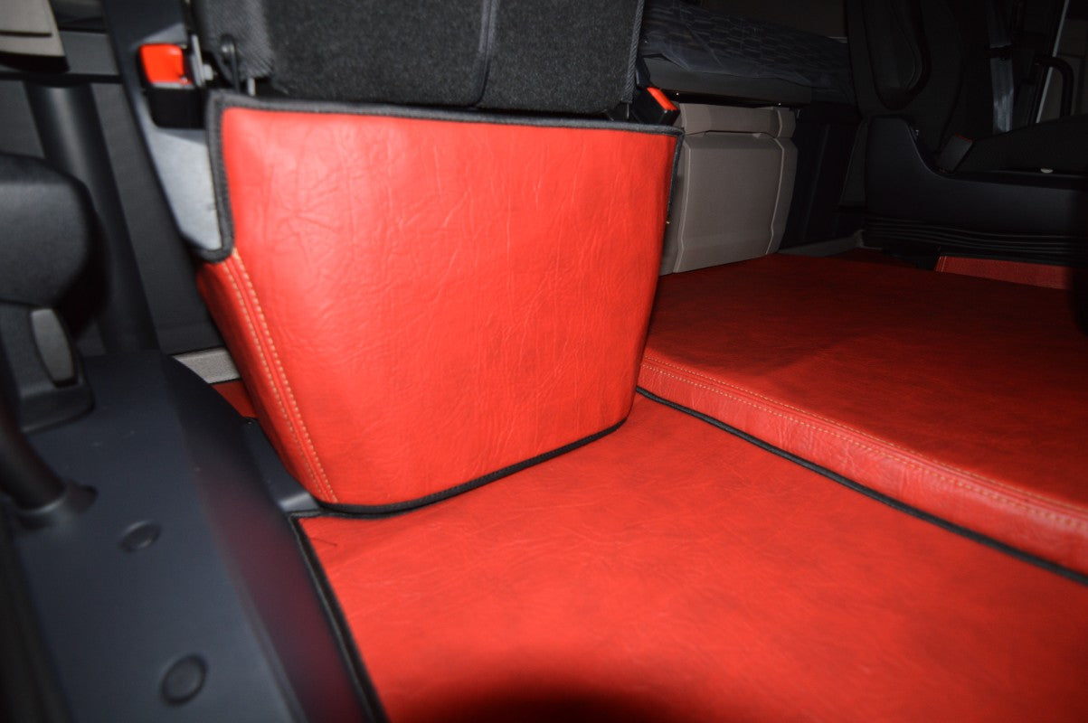 Obicia podstaw foteli/cokoły PRESTIGE-LINE DAF XG od 2022 fotel pasażera nieamortyzowany CZERWONY SABA