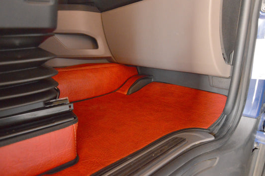 Obicia podstaw foteli/cokoły PRESTIGE-LINE SCANIA seria R,S od 2017 fotel pasażera amortyzowany CZERWONY SABA