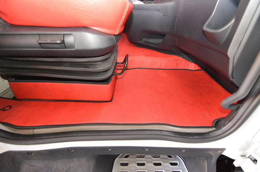 Obicia podstaw foteli/cokoły PRESTIGE-LINE FORD F-MAX od 2020 CZERWONY SABA