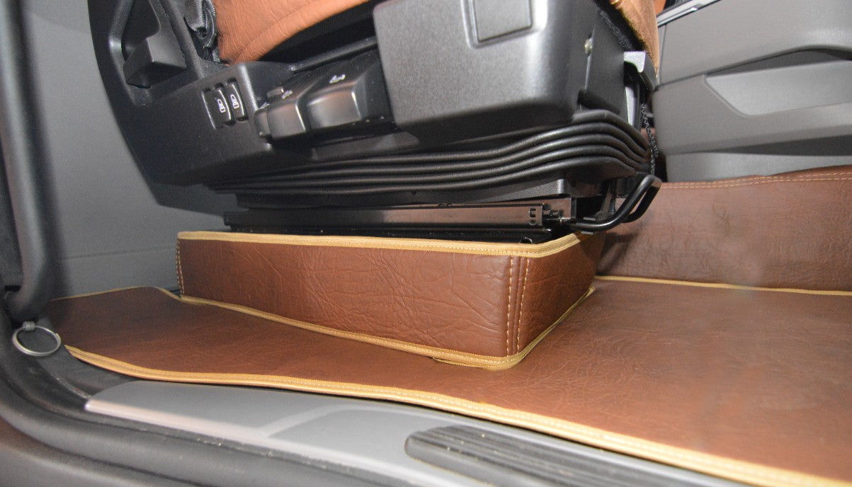 Obicia podstaw foteli/cokoły PRESTIGE-LINE SCANIA seria R,S od 2017 fotel pasażera nieamortyzowany BRĄZ SABA