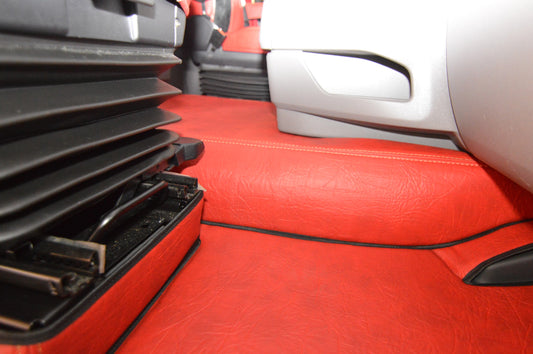 Obicia podstaw foteli/cokoły PRESTIGE-LINE SCANIA seria R,S od 2017 fotel pasażera amortyzowany CZERWONY SABA