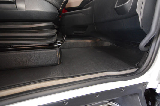 Obicia podstaw foteli/cokoły PRESTIGE-LINE FORD F-MAX od 2020 CZARNY SABA